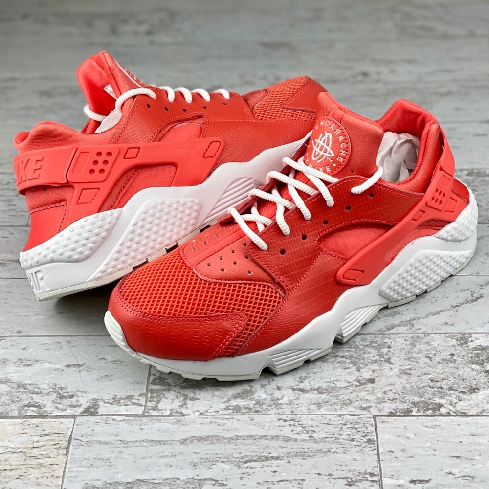 NIKE Air Huarache